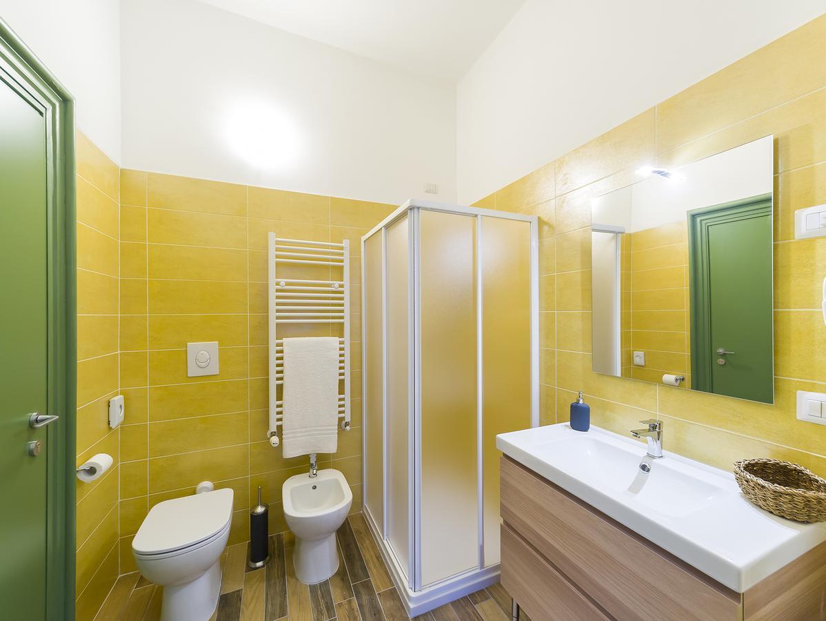 La Nostra Casa In Centro Hotel Lecco Luaran gambar