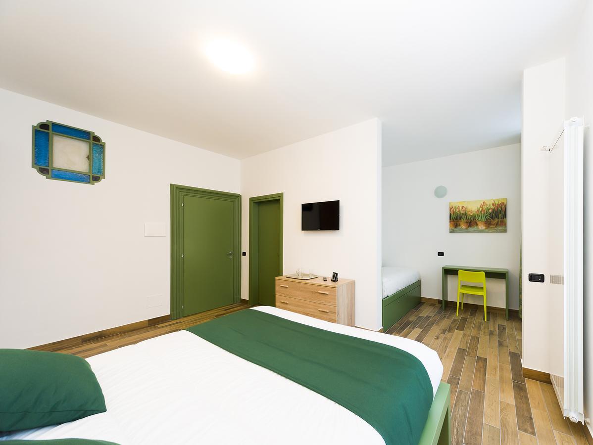La Nostra Casa In Centro Hotel Lecco Luaran gambar