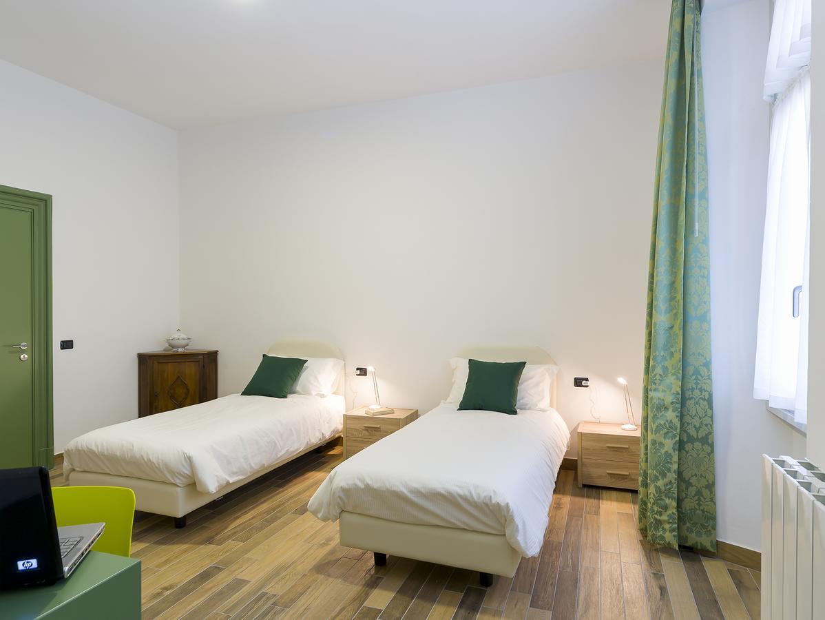 La Nostra Casa In Centro Hotel Lecco Luaran gambar