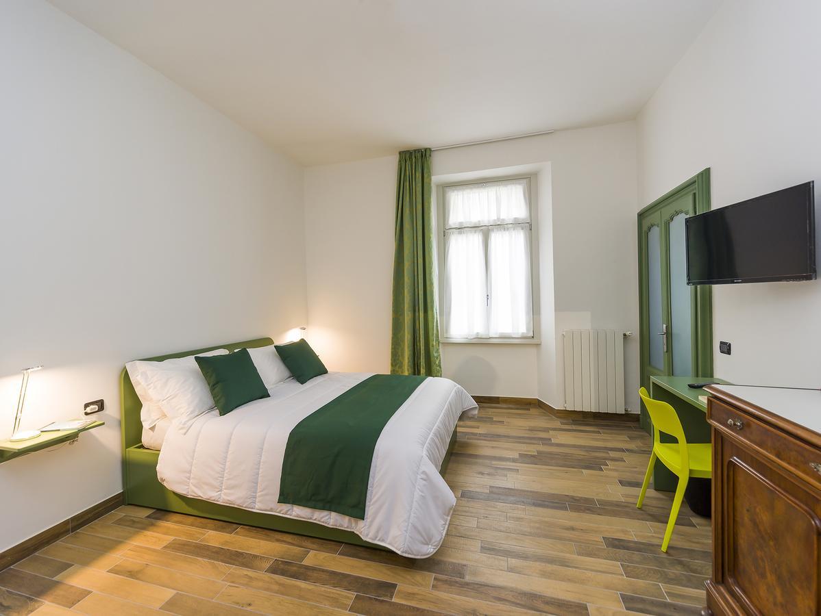 La Nostra Casa In Centro Hotel Lecco Luaran gambar