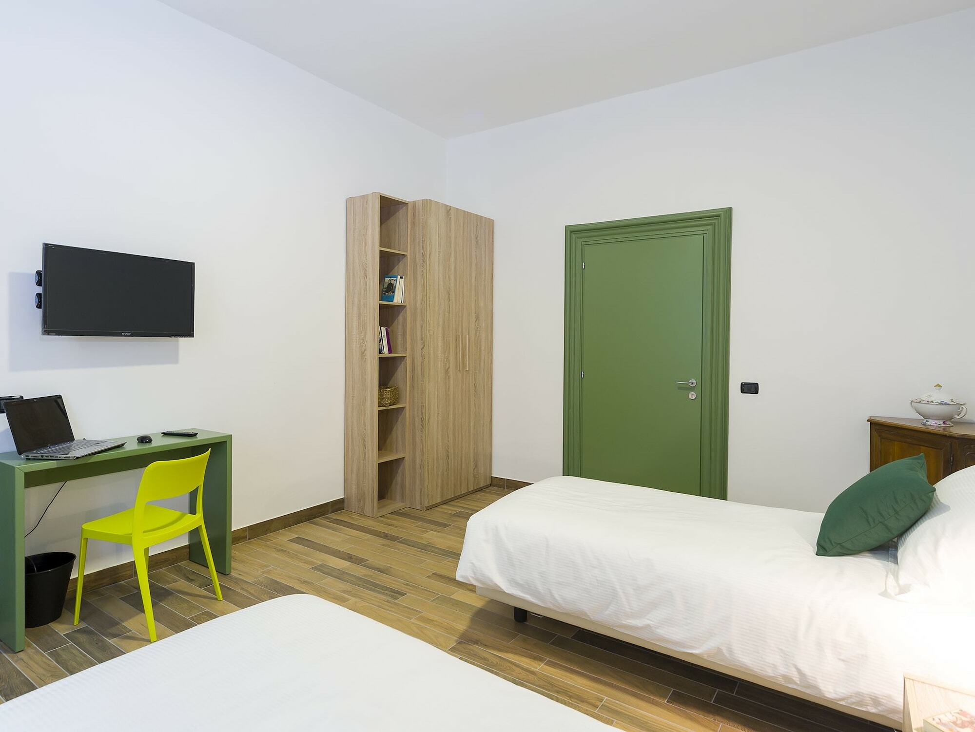 La Nostra Casa In Centro Hotel Lecco Luaran gambar